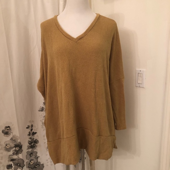 Tops - Mustard v-neck too Tops - Mustard v-neck too
